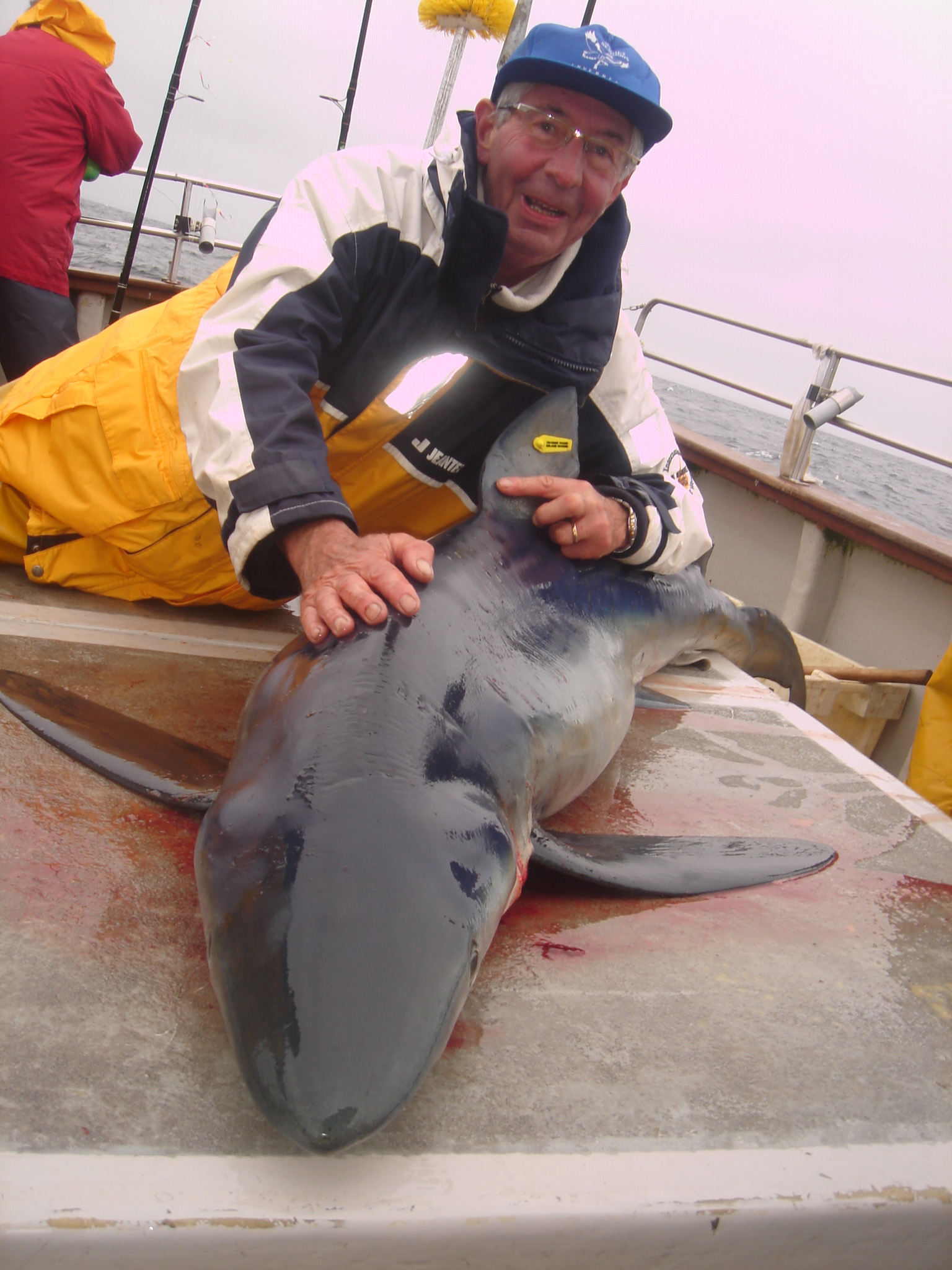 Christiain Chantry with his blue shark of 2.2m Christiain Chantry with his blue shark of 2.2m