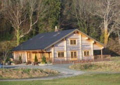 Tinnahinch - Clubhouse