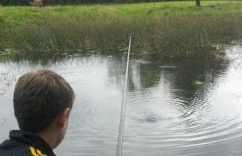 Playing a tench on the pole