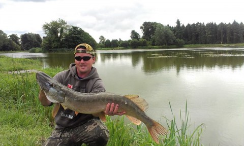 Jimmy Devanney with 20lb+ pike
