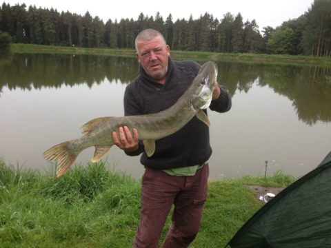 Robbie from Dublin with 14lb pike at Templemore Robbie from Dublin with 14lb pike at Templemore
