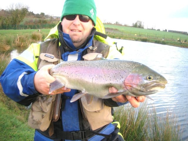 Jason O'Riordan with a nice bow on a bloodworm at Ardaire