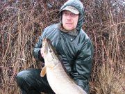 A tough battle but visitors rewarded with a good pike at Melview Ben Habekotte from Holland with his 21lb 9oz Pike.