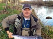 Low water on the River Finn didn't hinder Shane as he catches a 10lb springer Shane Lockhead with a fine Springer from the Cloghan Lodge Fishery on the Finn