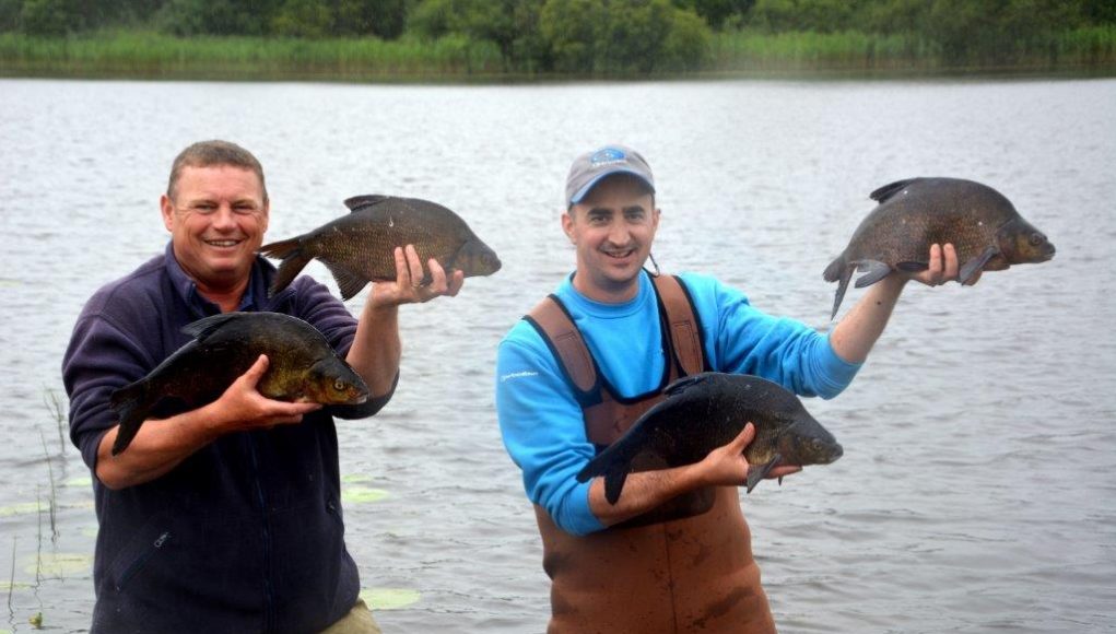 Melview - Kevin and Vincent showing that the lakes are still producing fine Bream.