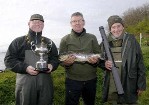 Vincent Murphy of Tubberdaly Rhode Co offaly won the O'Malley Cup last Sunday May 1st on Owel. Presenting Cup is David O,   Malley and Johnny O'Malley.