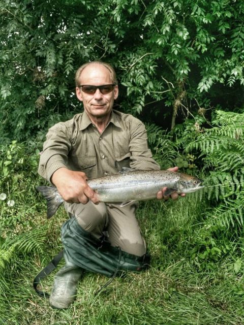 With the help of our guides, visitor Mr. Peter Cederfeld from Denmark caught this beautiful salmon in glorious sunshine yesterday