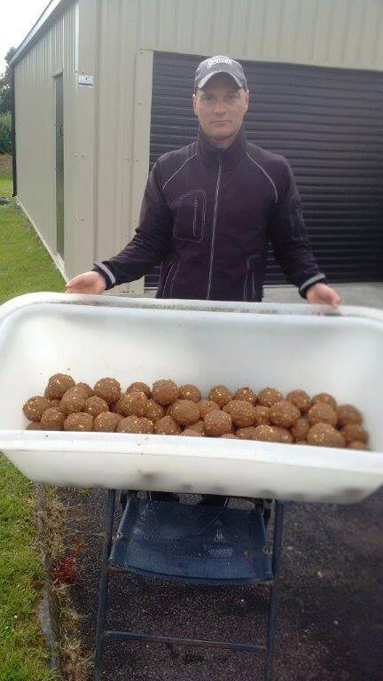 Johan eady to go with plenty of Kevin's special prebait mix