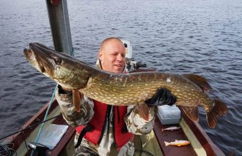 Irish Angling Update – 19 October 2017 Rene Bieniek with a cracker of 106 cm