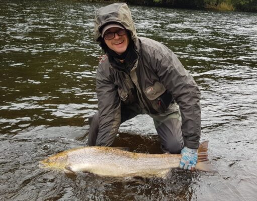 Huge salmon reported at Ballyhooley Castle on the Blackwater 25lb salmon from Ballyhooley Castle fishery on the Munster Blackwater