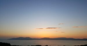 Miserable mist and suntans on Currane, but otherwise quiet Sunset at Loher Caherdaniel on the Wild Atlantic Way Ring of Kerry