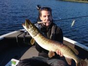 Pike up to 111cm on the fly!