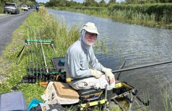 Double delight for Dean on canal competitons
