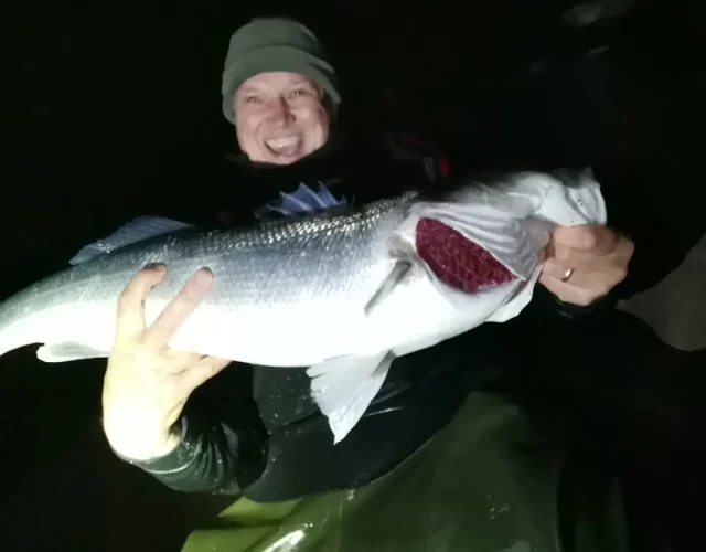 85 cm bass Keith Barker