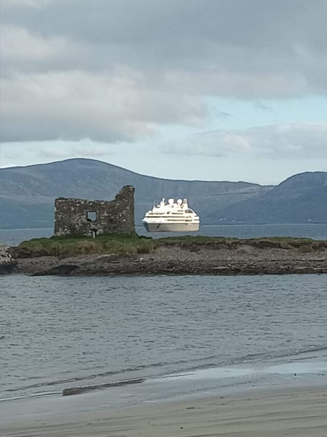Ship at ballinaskelligs