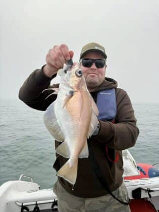 We had some cracking pout today and lots of them. Pollack were scarce on some reefs. Maybe the pout were able to get to the lures.