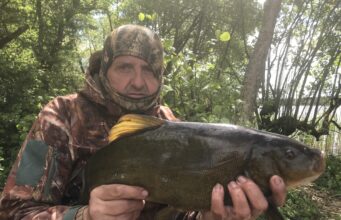 40 day fishing safari, more tench, more dreams of next year Paul with his best Tench of the trip 5lb 7oz